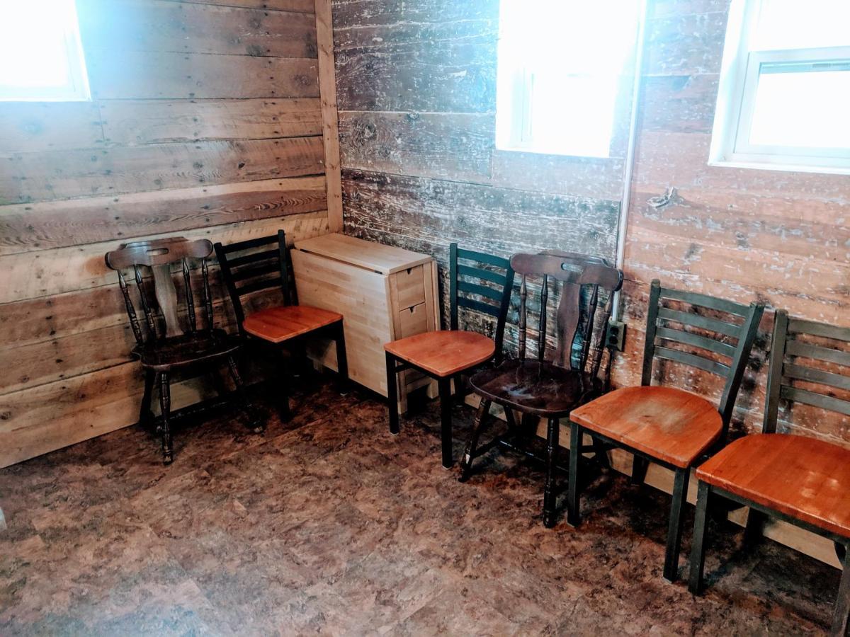 Three Bears Inn Saint Anthony Exterior photo