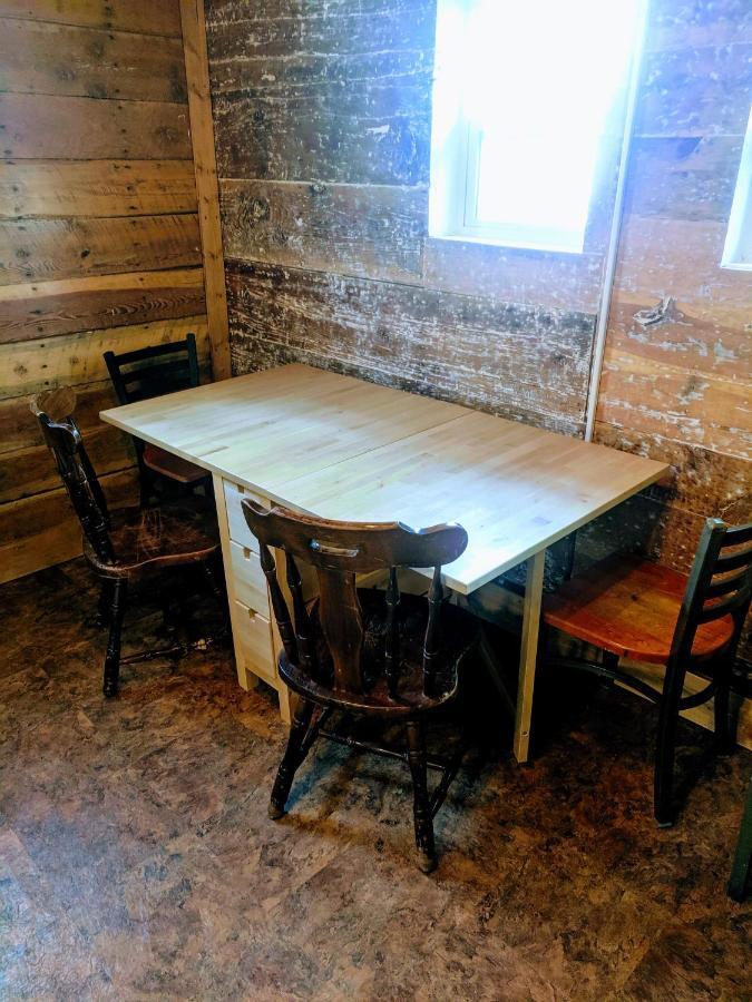 Three Bears Inn Saint Anthony Exterior photo